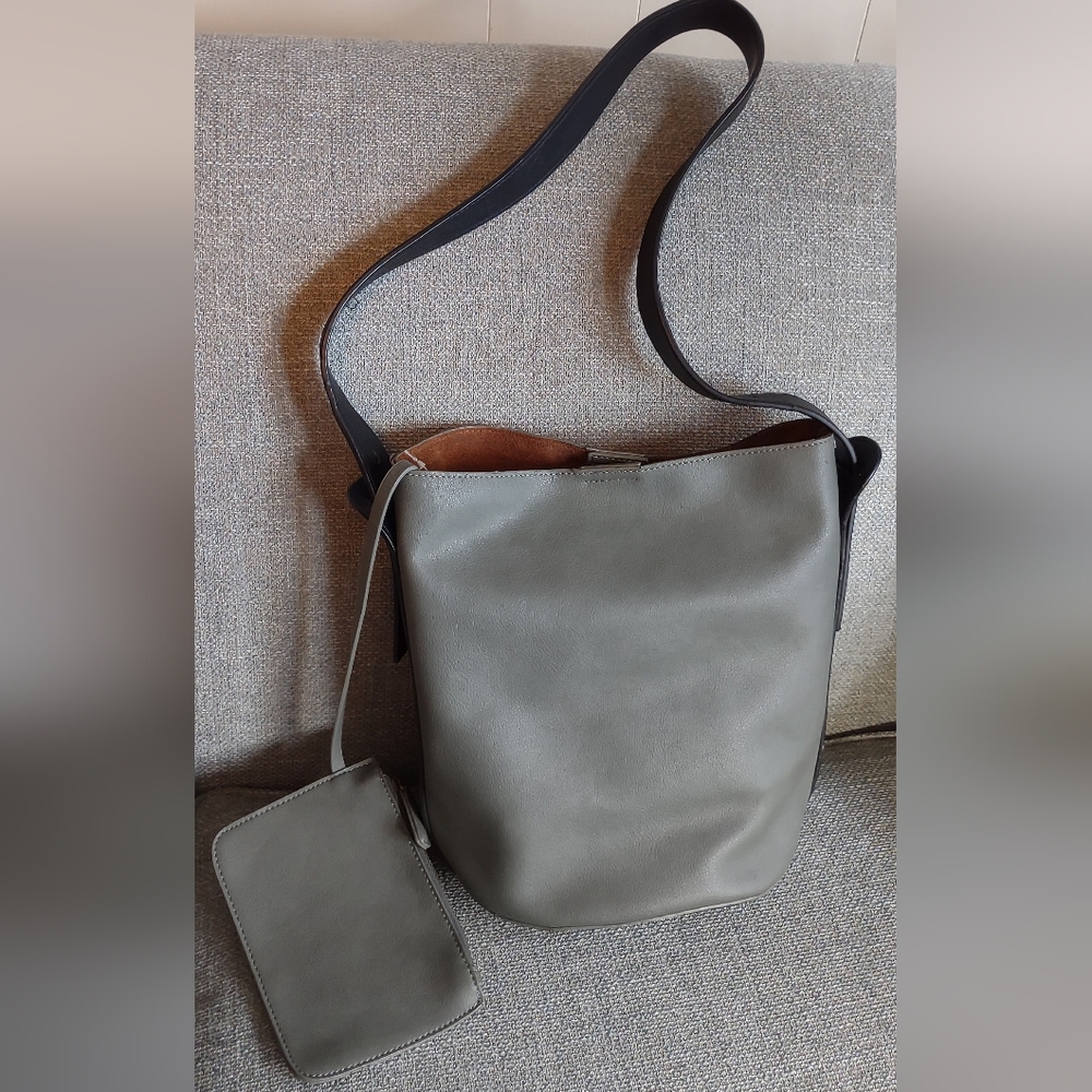 Firm Final price!*Olive Bucket Bag